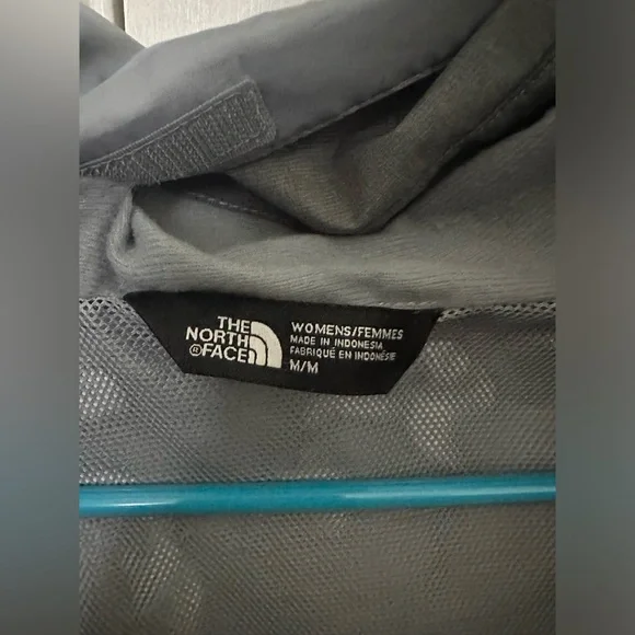 North face gray women’s rain jacket - Picture 4 of 7